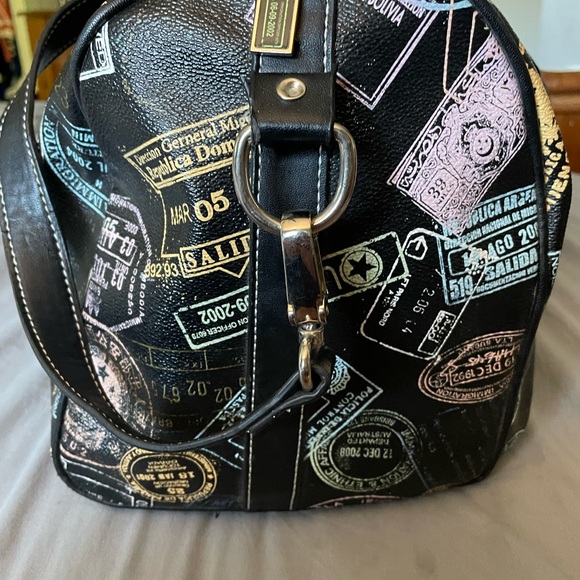 Sydney Love Travel Duffle Bag – Passport Stamp Print - Picture 2 of 10